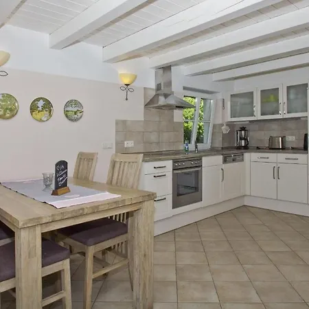 アパート Gutshof Ostseeblick Ferienwohnung 01