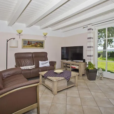 Strandnahe Idylle Am Meer, Private Badestelle Mit Strandkorb - Gutshof Ostseeblick Nr 01 * Neuendorf (Rugen)