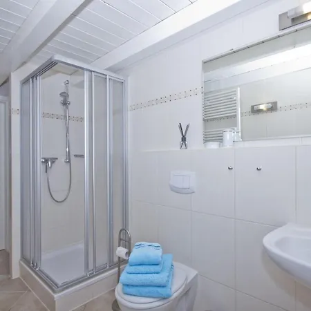 Gutshof Ostseeblick Ferienwohnung 01 Neuendorf