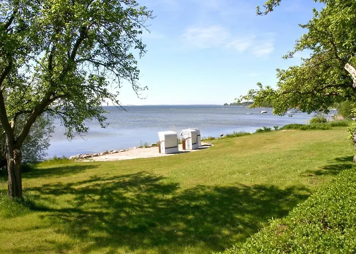 Gutshof Ostseeblick Ferienwohnung 01 Daire Neuendorf (Rugen)