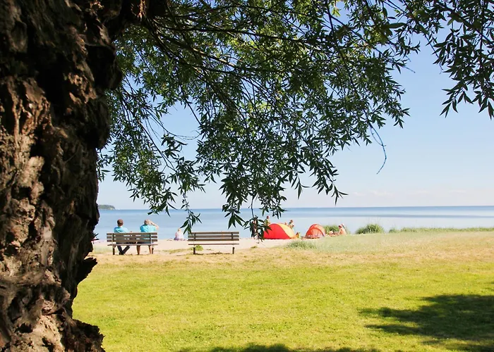 Gutshof Ostseeblick Ferienwohnung 01 Neuendorf (Rugen)